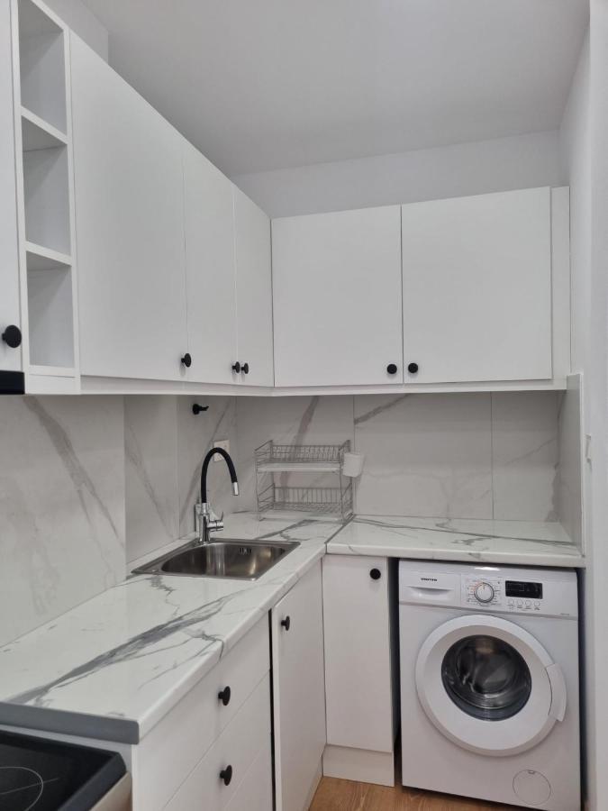 Apartment 34