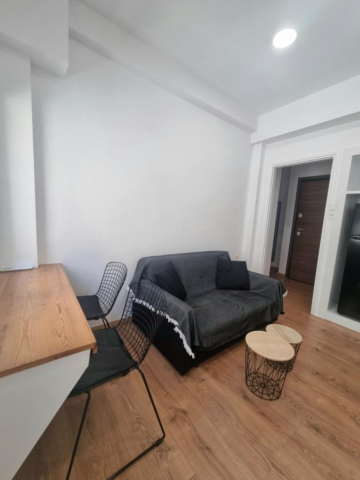 Apartment 34 *